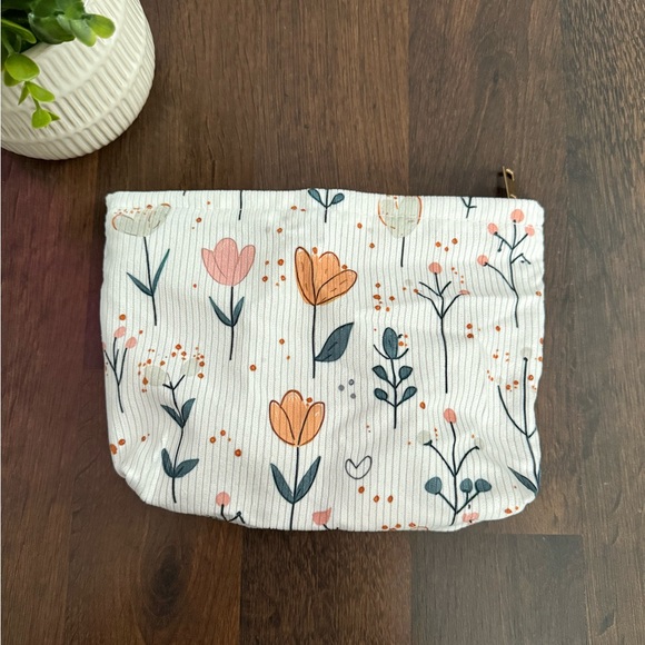 Handbags - Floral Pouch Cosmetic Bag